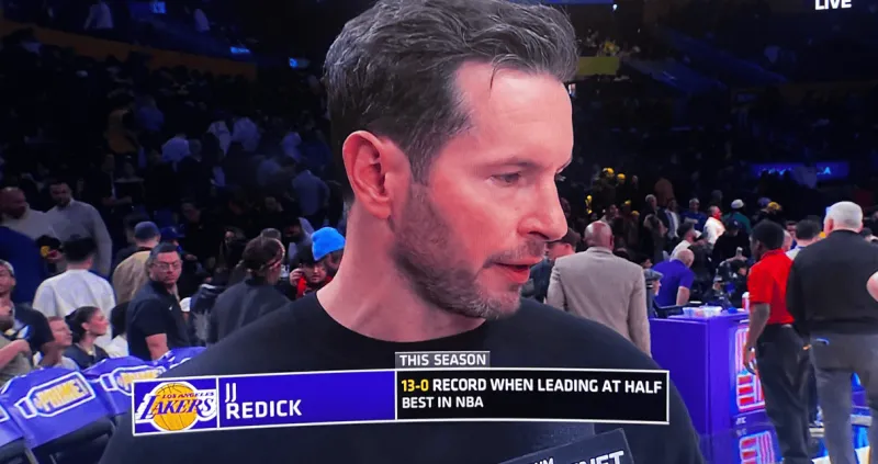 雷迪克：球员彼此信任，这是我们传球表现最好的半场之一